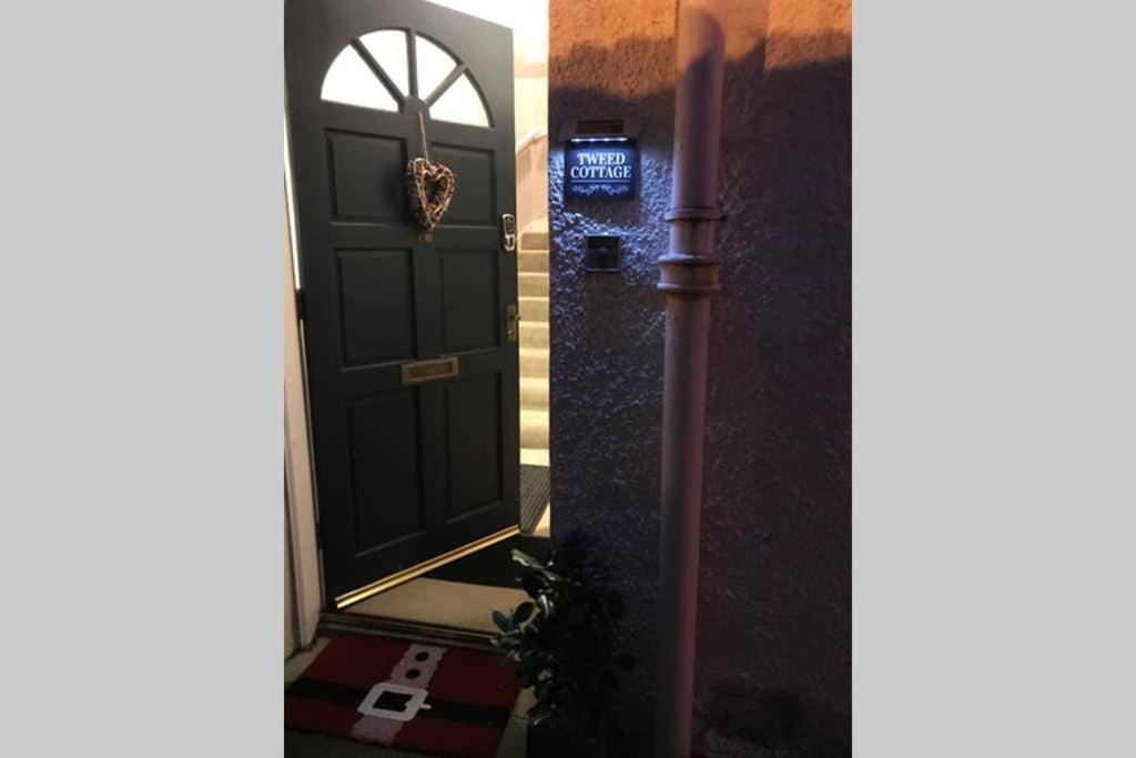 8A Tweed Cottage, Just Off The High St In ピーブルス エクステリア 写真